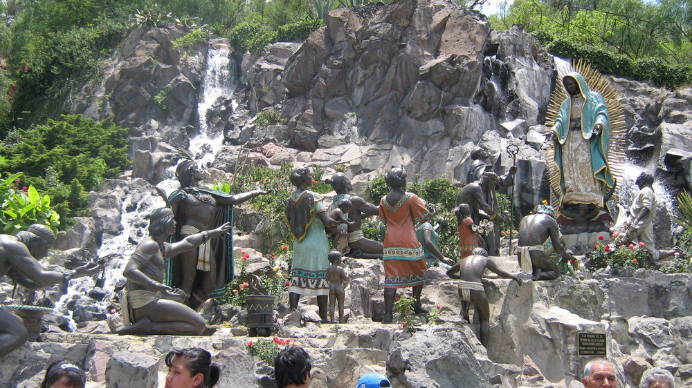 LA MORENITA EN EL CERRO DEL TEPEYAC