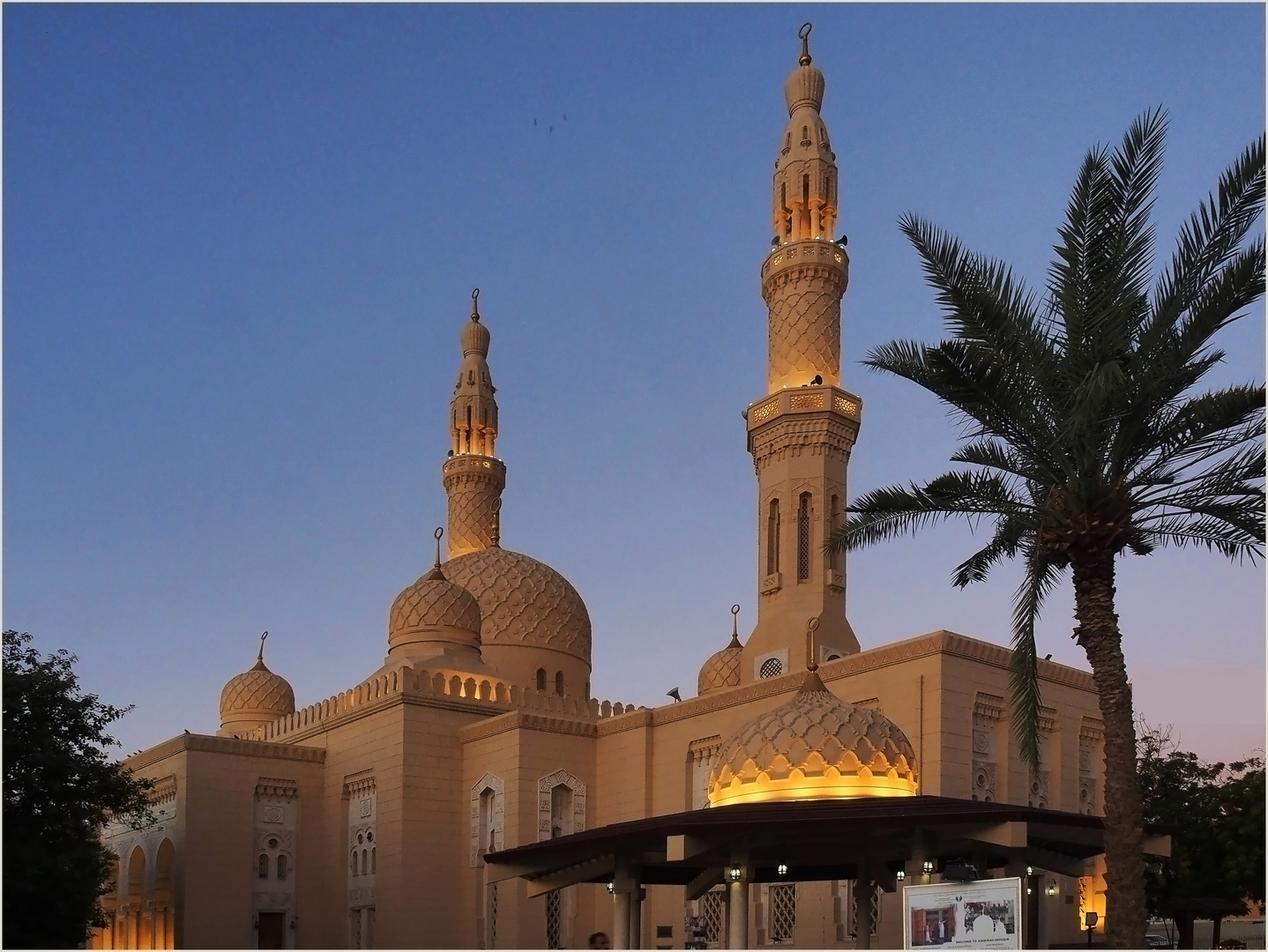 La mosquée Jumeirah à l’heure bleue