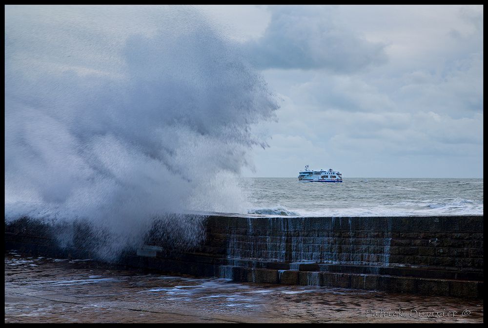 La navette de Belle île en approche...