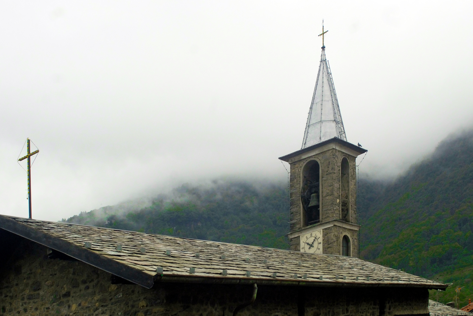 la nebbia agli irti colli