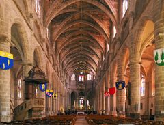 La nef de la Cathédrale Saint-Jean Baptiste