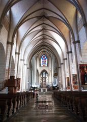 La nef gothique de la Cathédrale d’Augsbourg  --  Das gotische Kirchenschiff des Augsburger Domes 