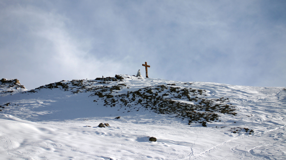 La neve e la croce