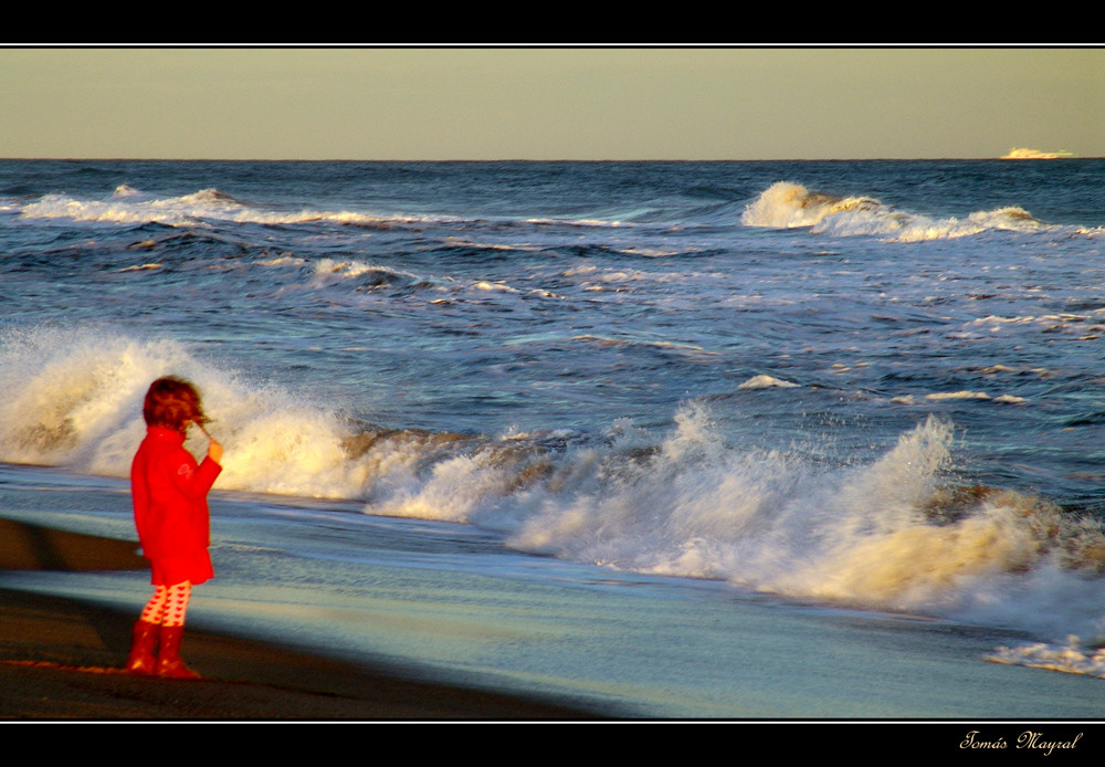 La Niña y el Mar