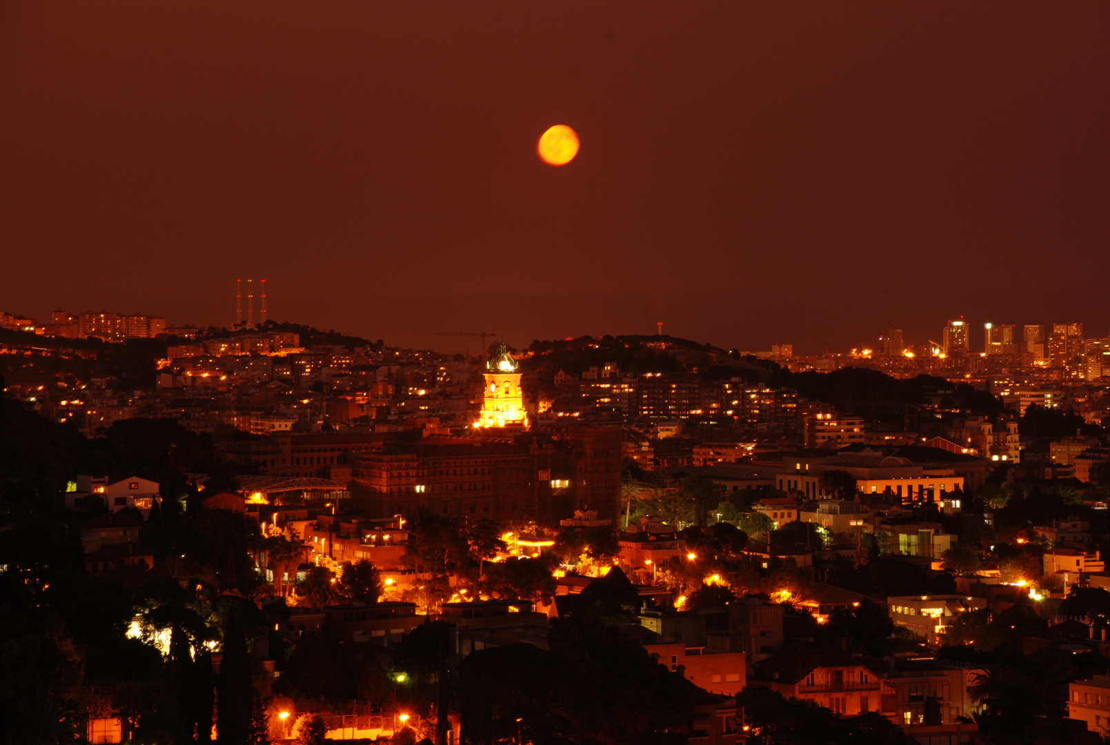 LA NIT A BARCELONA. LA NOCHE EN BARCELONA. NIGHT AT BARCELONA