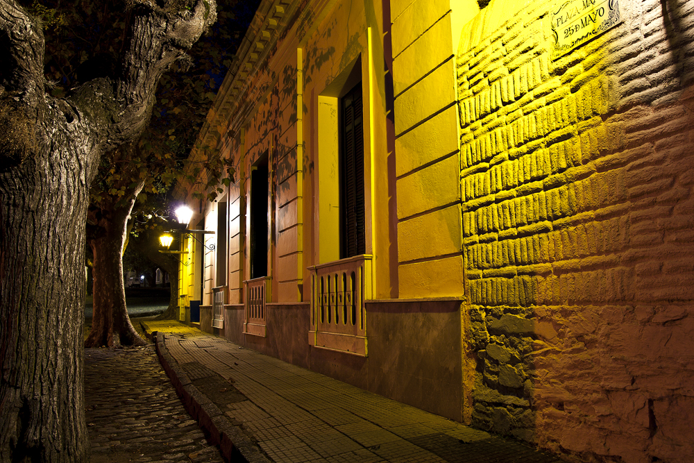 ...la noche en Colonia del Sacramento!