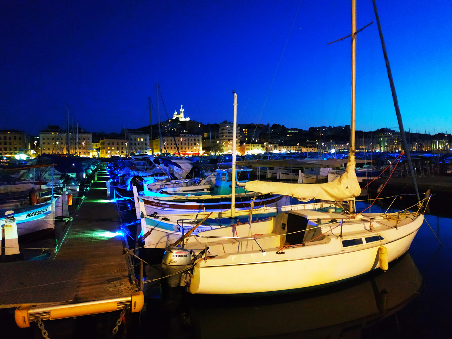 La nuit au port