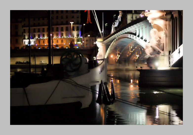 La nuit quai Augagneur la nuit