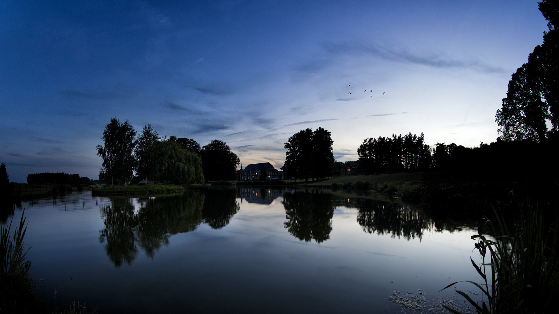 La nuit tombe photo et image jardins, nature, nuages Images