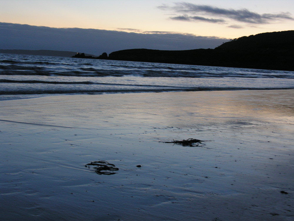 La nuit tombe sur la plage