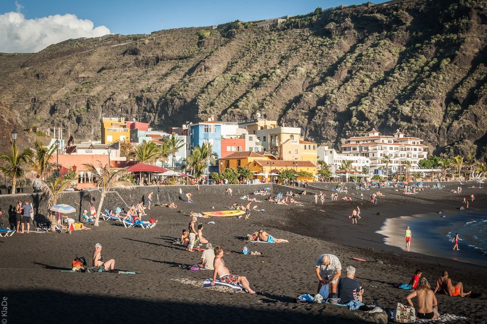 La Palma - Puert de Tazacorte - Strandleben vor Heiligabend