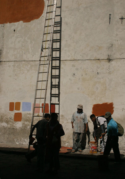 La pared tiene que cambiar.