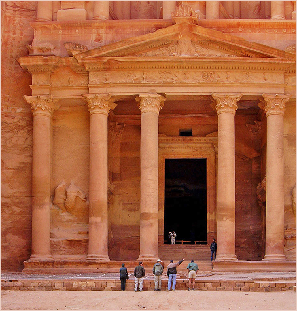 La partie basse du Khazneh à Petra