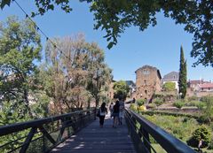 La Passerelle des Musées  --  Mont-de-Marsan  --  Die (Fussgänger)brücke der Museen 