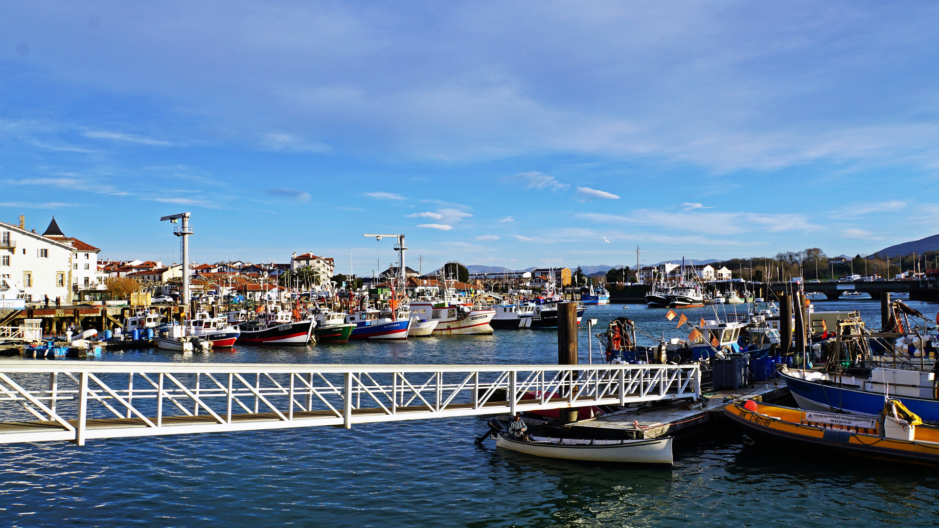 La passerelle et le pont.....