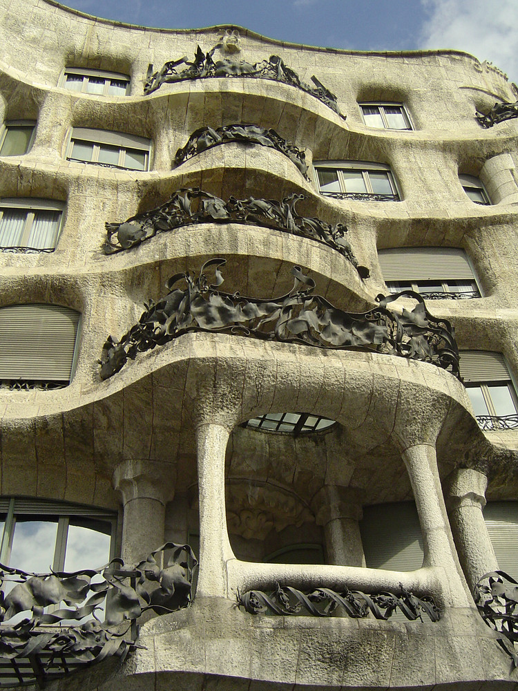 La Pedrera 3 (Fachada)