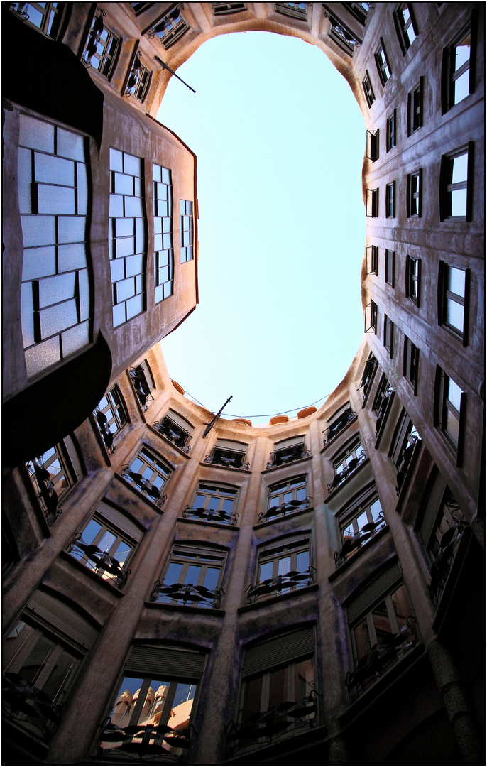 La Pedrera in Barcelona. Innenhof.