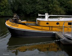 La péniche jaune 