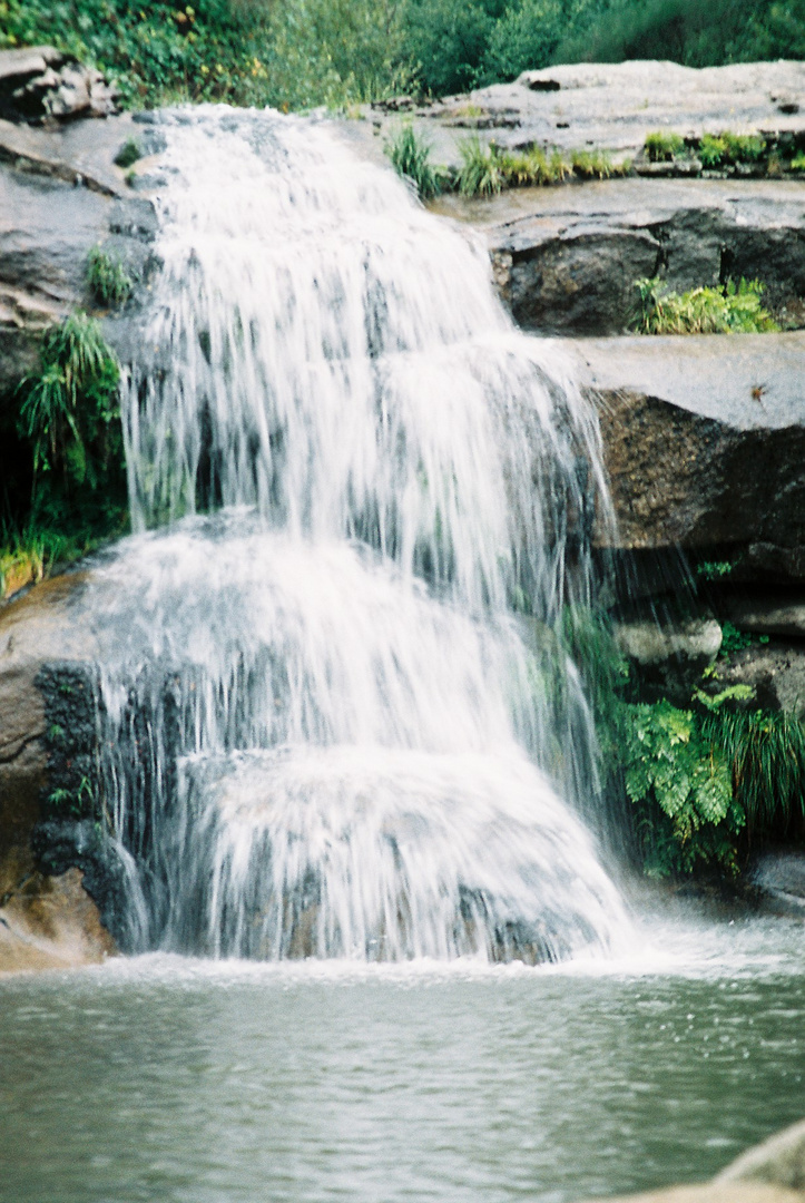 La pequeña cascada.