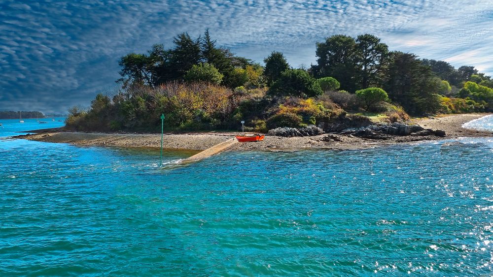 La petite barque rouge