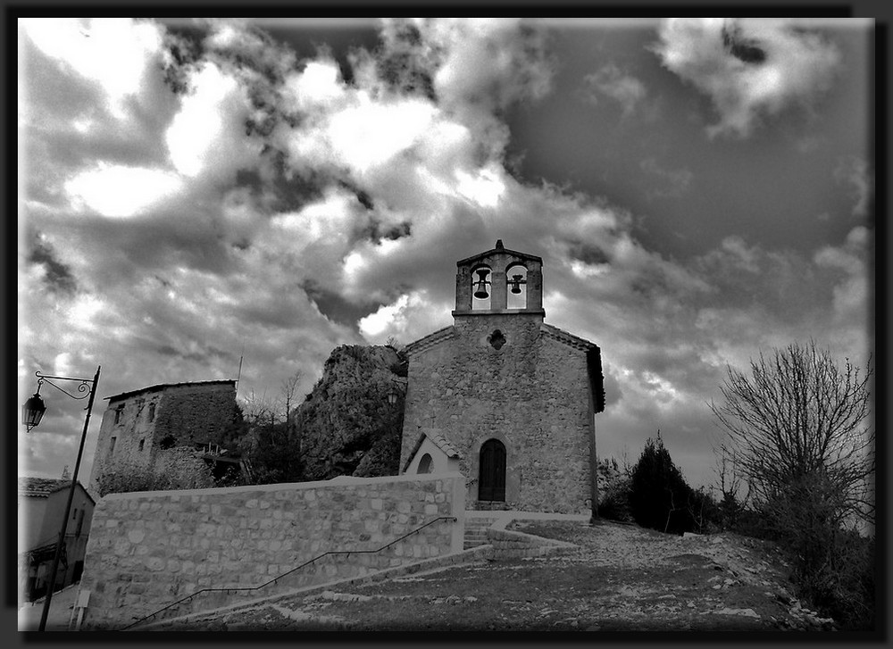 *la petite église de Brenon*