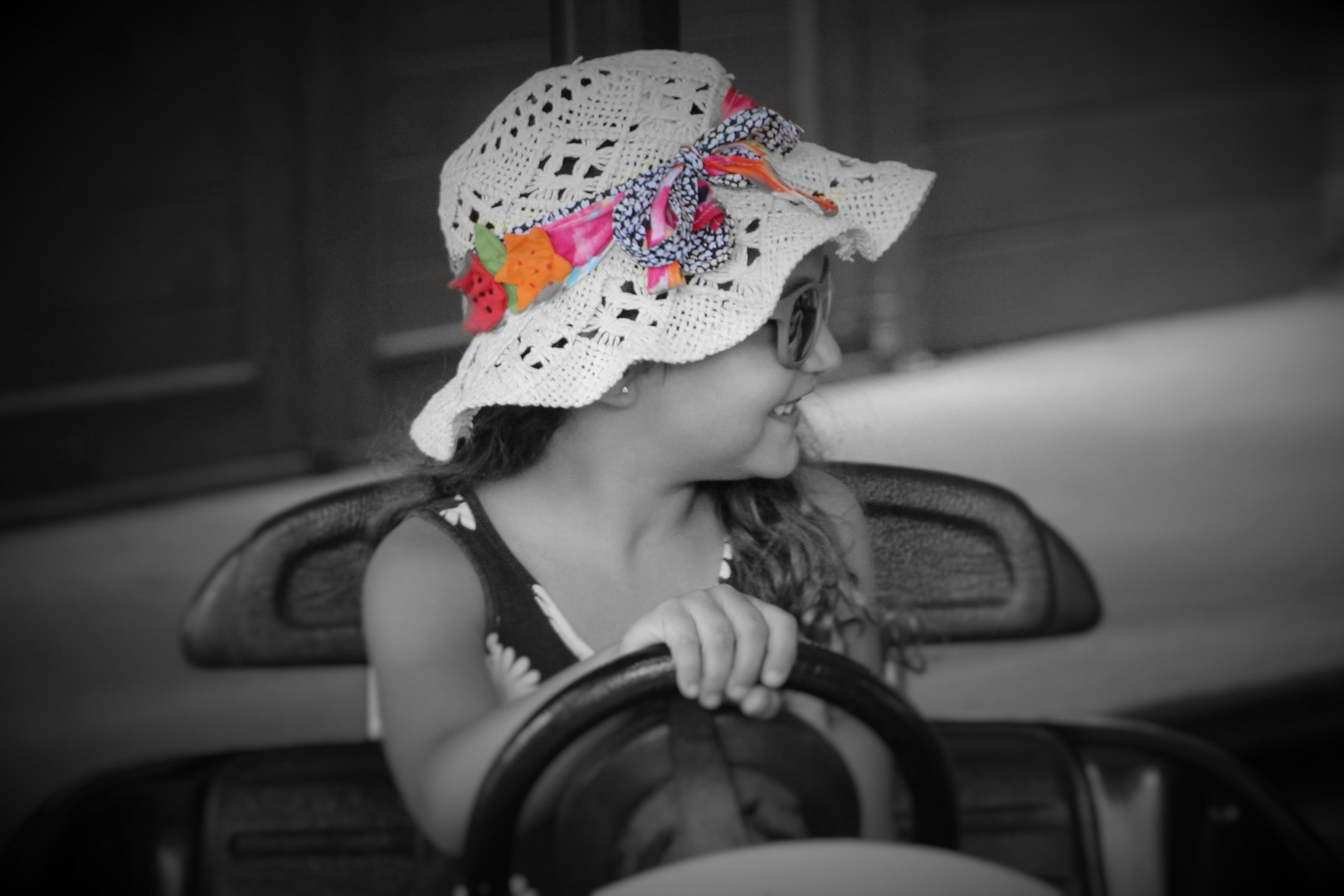 La petite fille au chapeau.....