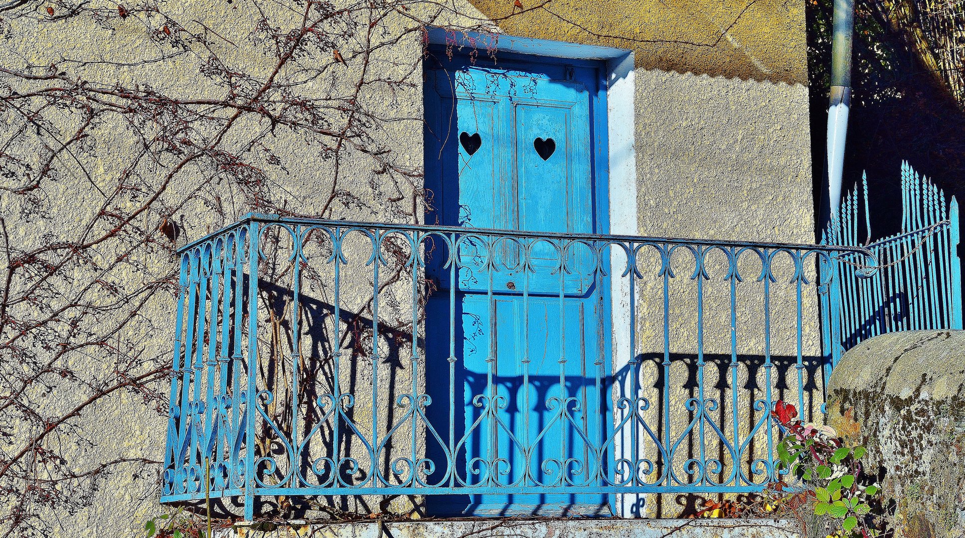 La petite maison bleue!