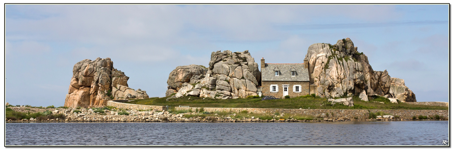 La petite maison dans les rochers