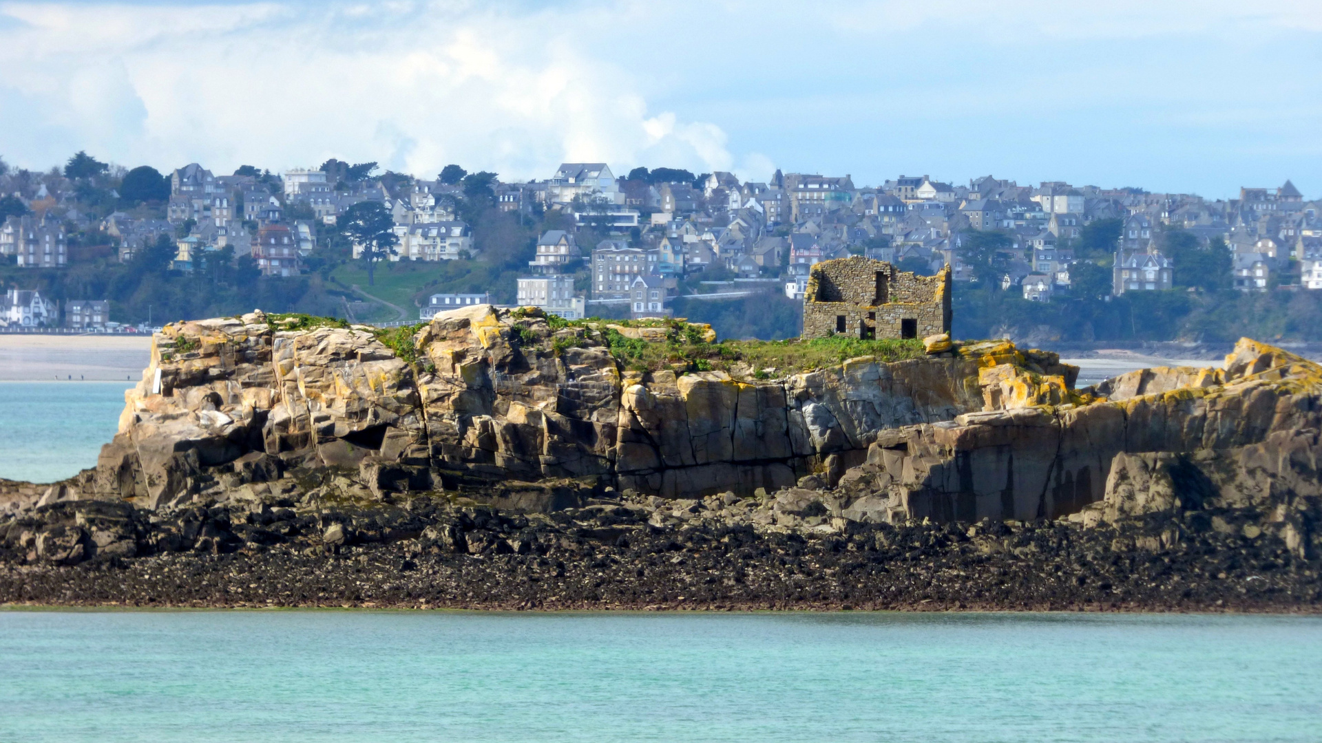 La petite maison en ruine