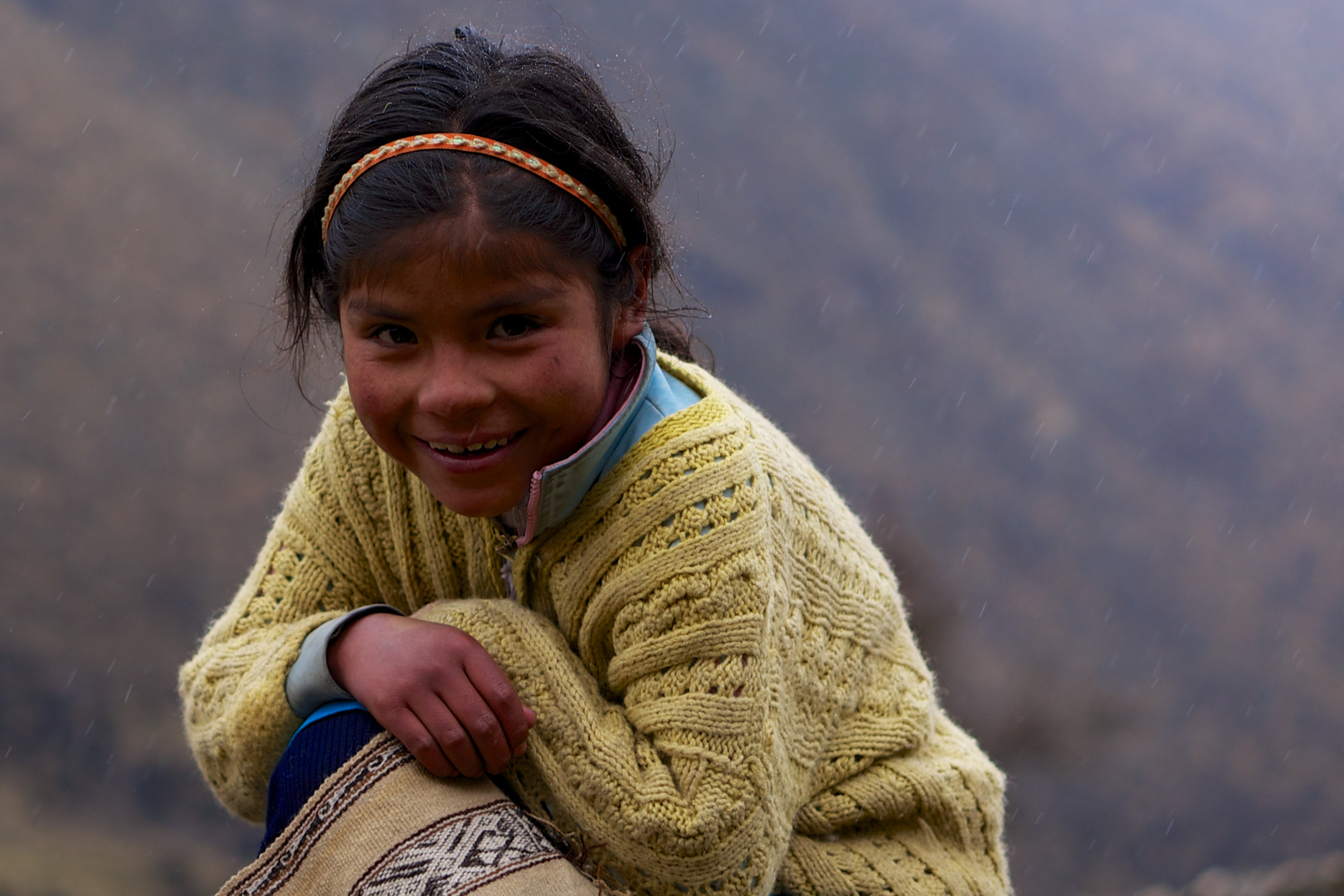 La petite marchande sous la pluie / Small girl under the rain