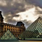 La piramide del Louvre