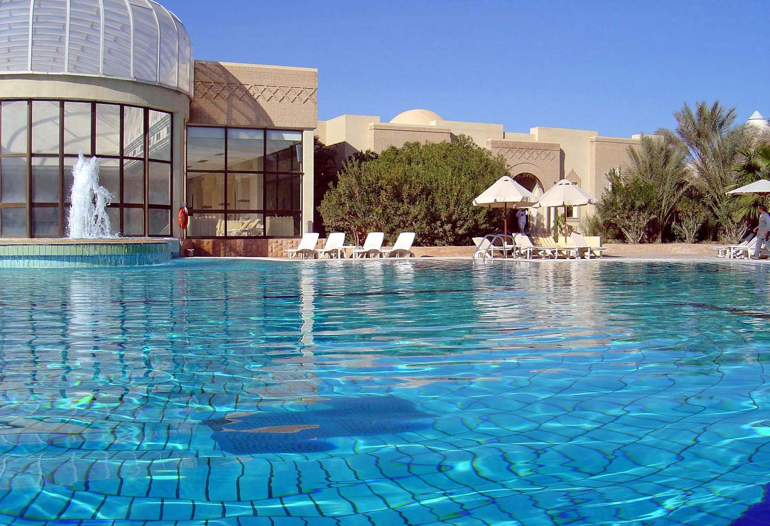 La piscine du Sofitel Palm Beach Tozeur