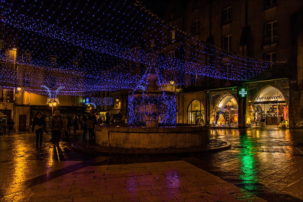 La place de Lagny brille encore .