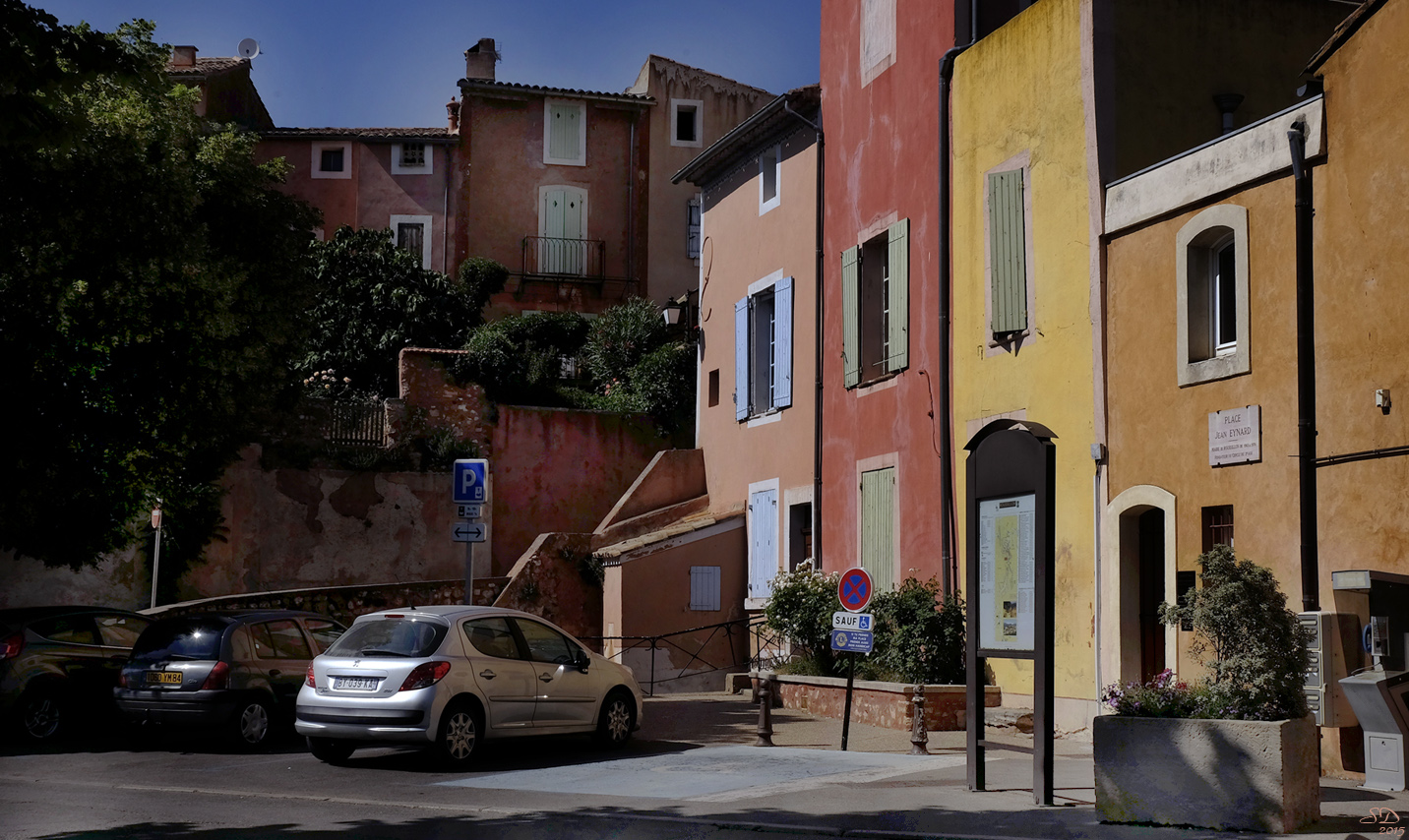 La place de Roussillon