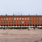 La place du Capitole, côté ouest  -  Toulouse