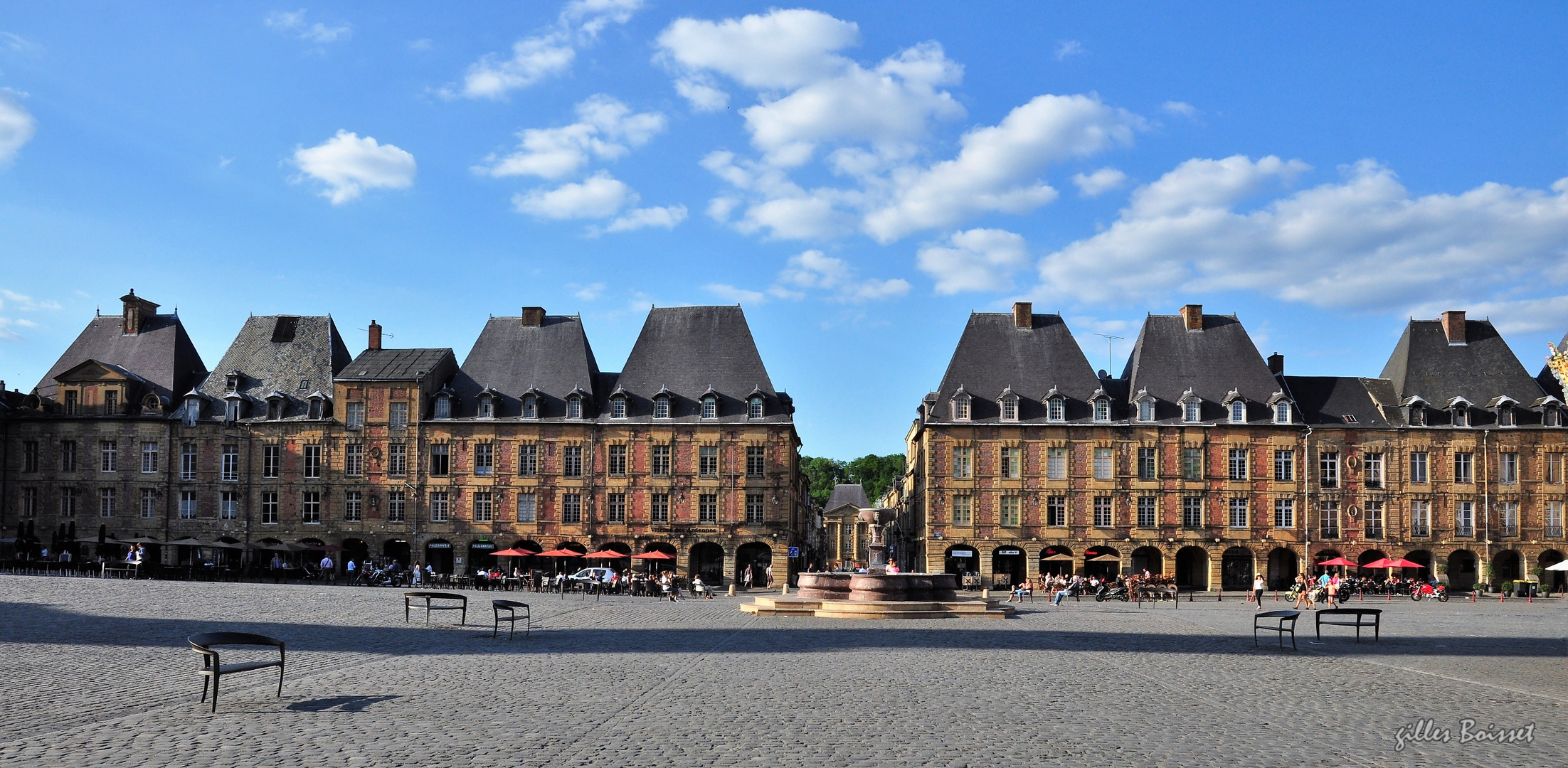 La place ducale à Charleville