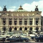 La place et le theatre Paris