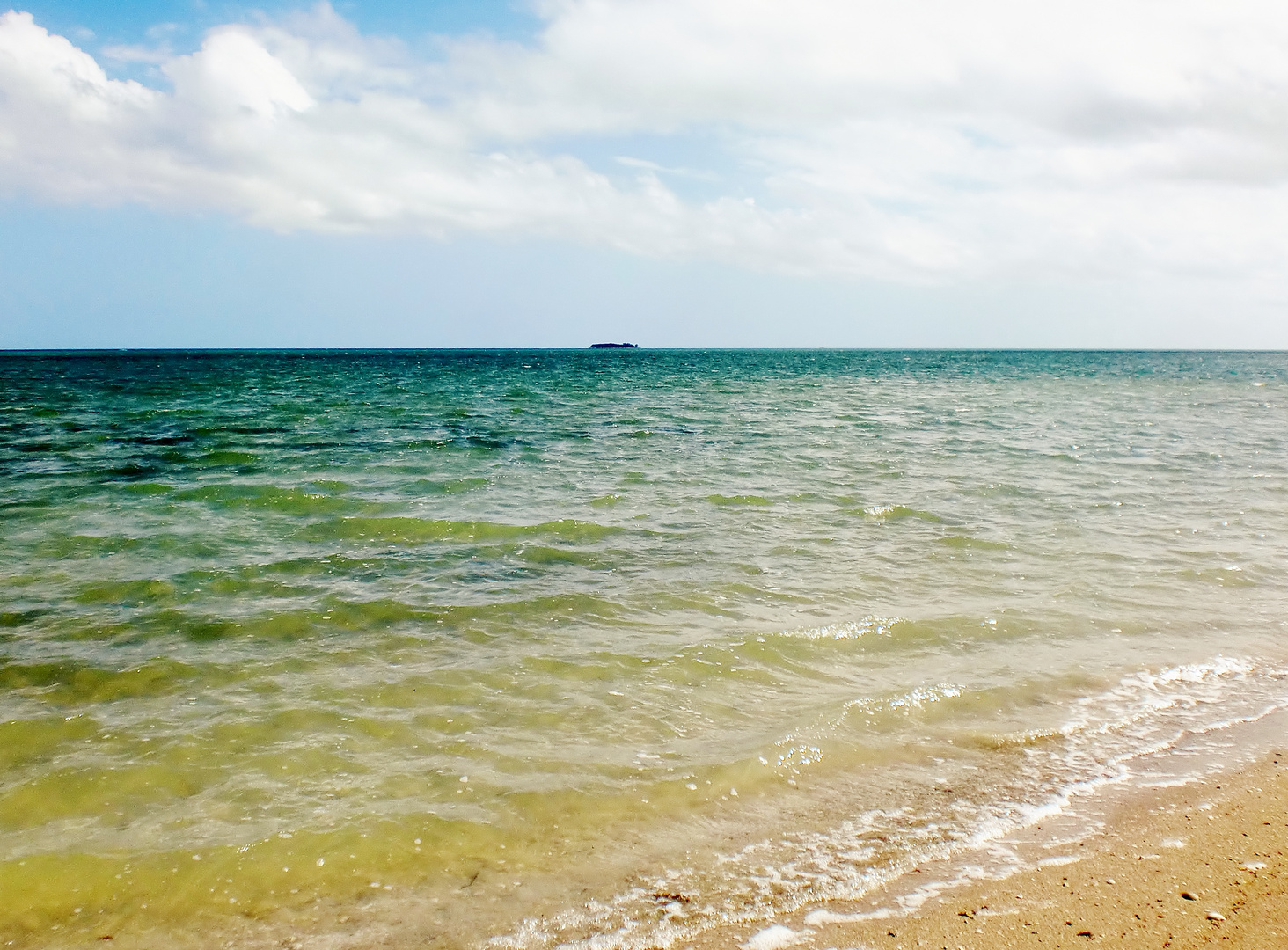 La plage à Ouano à la Foa