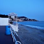 La plage "BEAU RIVAGE" complète bleue