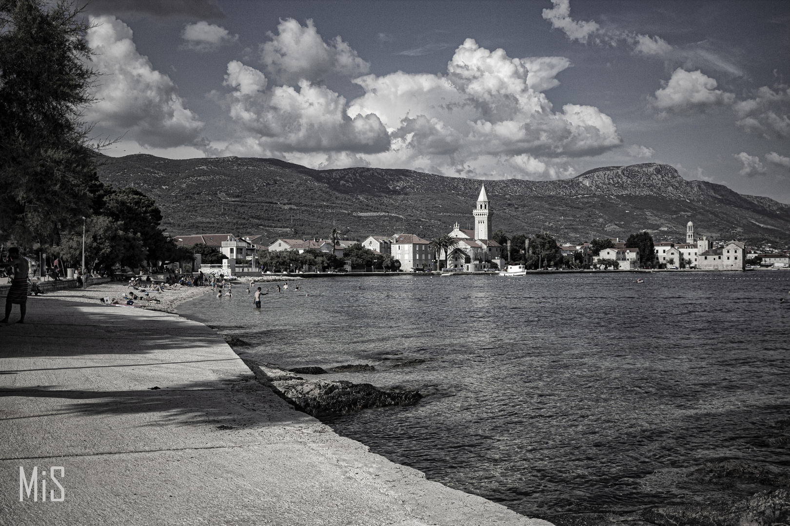 La playa de Kastela - I