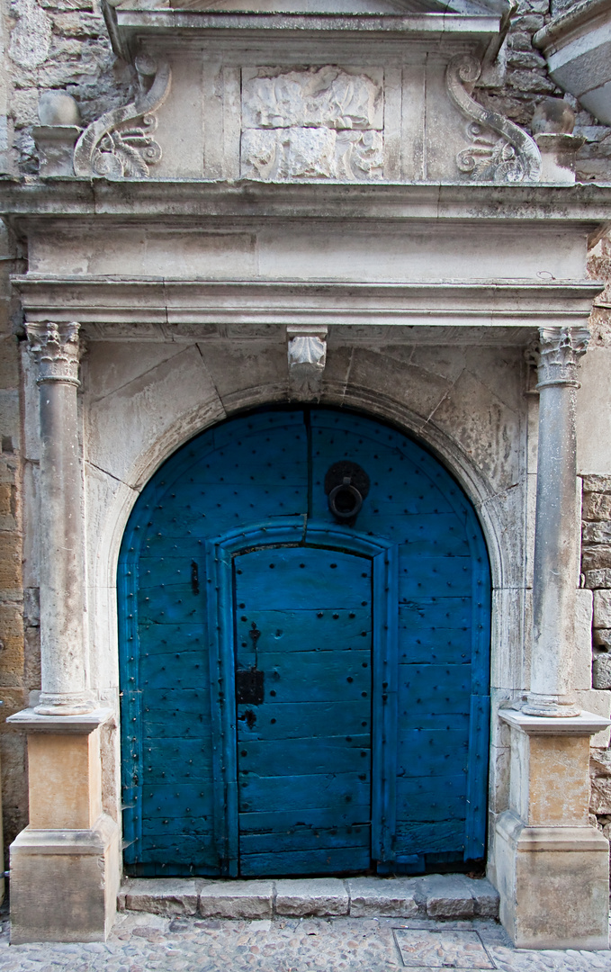 la porte bleue