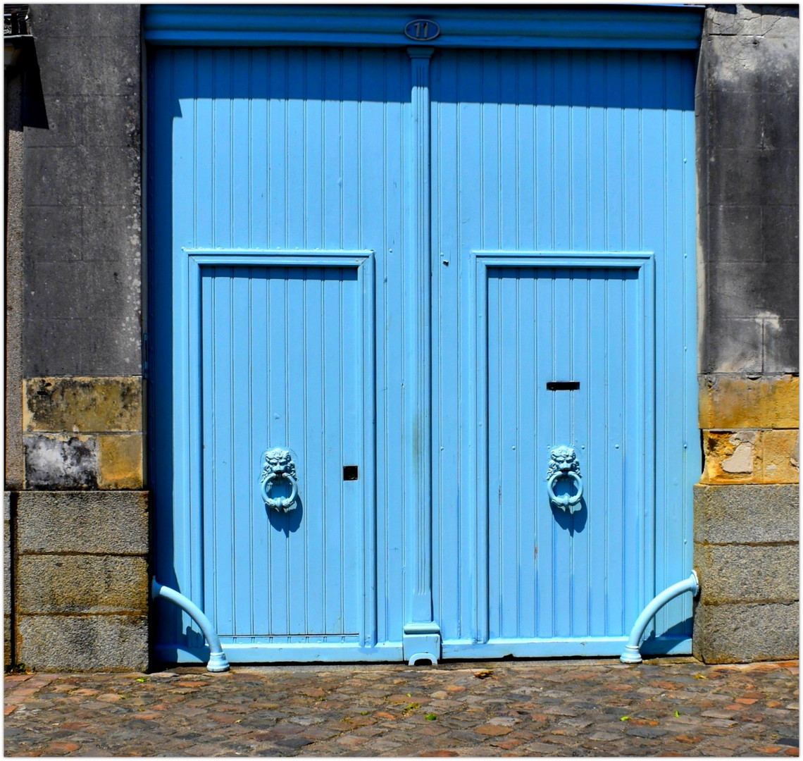 la porte bleue