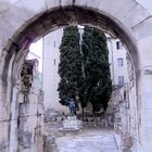 la porte d'Auguste, Nimes