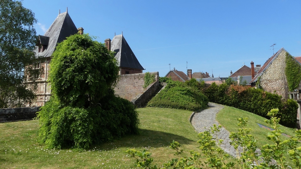 La porte de bretagne à Péronne (Somme)