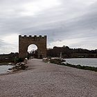 La porte de Maguelone ....