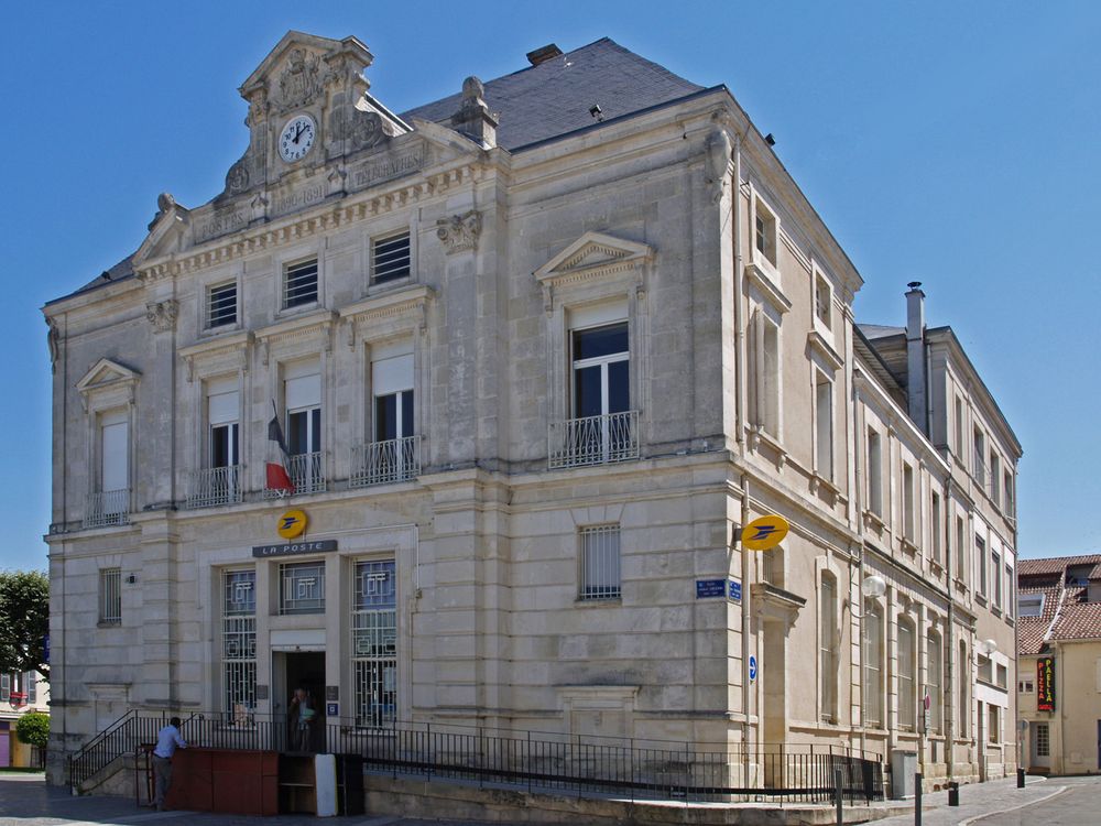 La Poste  -- Mont-de-Marsan  --  Das Postgebäude