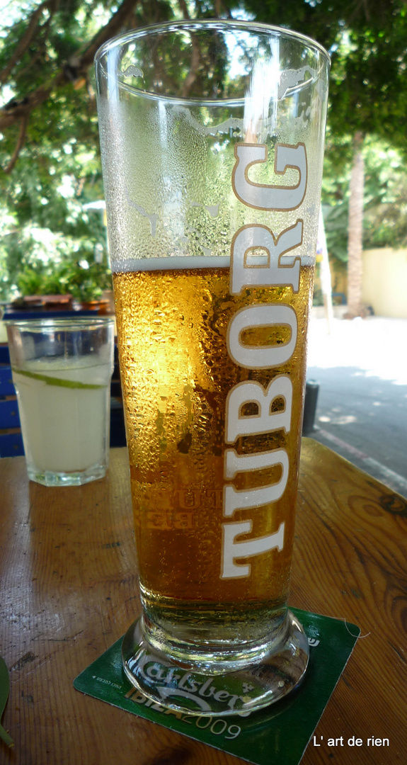 La première gorgée de bière