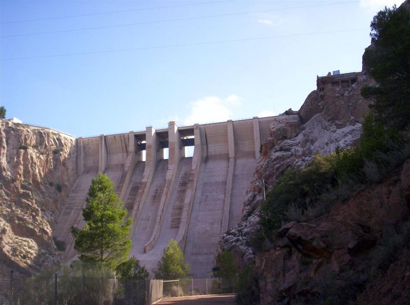 La presa de contreras