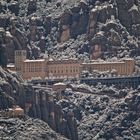 La primavera se resiste en Montserrat