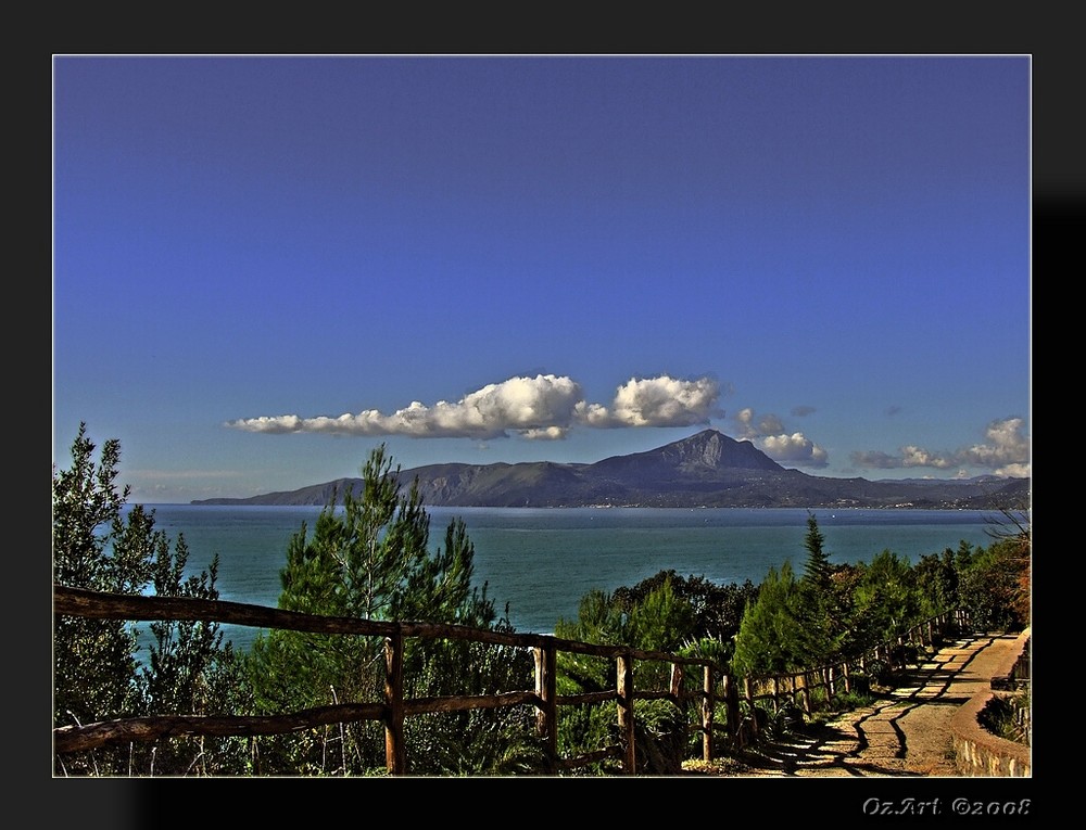 " La promenade " tm-hdr